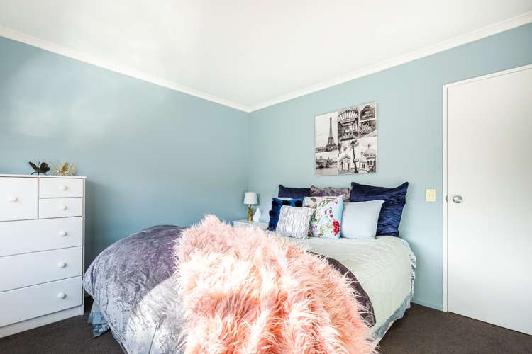 16 Franshell Crescent East Tamaki_13