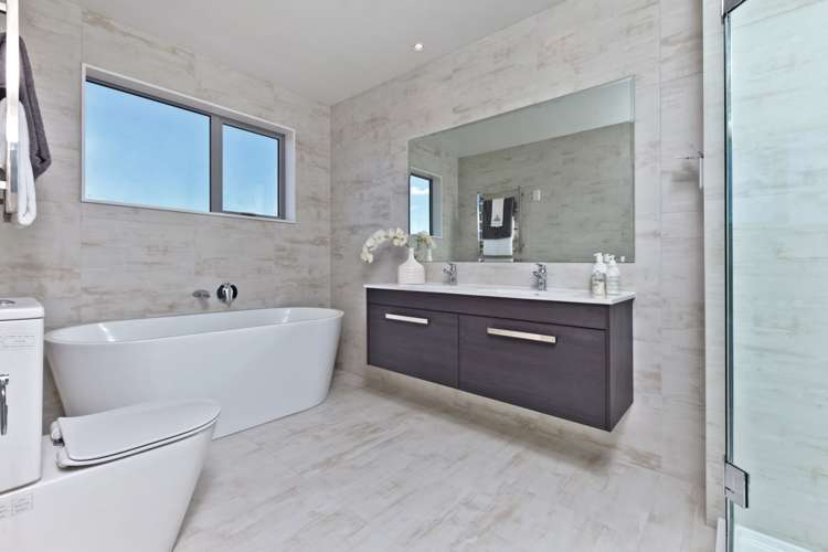 93 Colonial Drive Silverdale_16