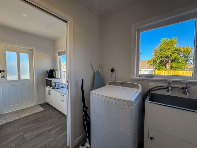 104 Chivalry Road 10878_16