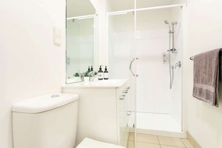 3B/23 Emily Place City Centre_13