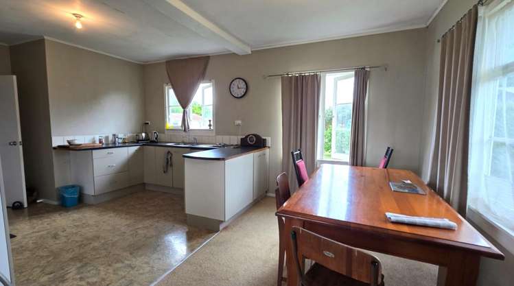 11 Aroha View Avenue Te Aroha_4