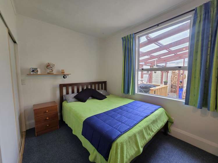 182 Stafford Street Hokitika_13