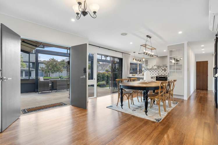 8 Riviera Place Hauraki_5