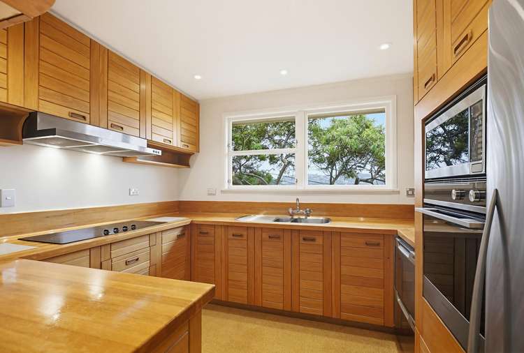 98 Severn Street Island Bay_4