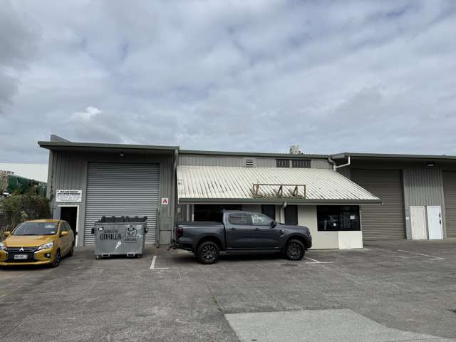 Versatile industrial unit for lease