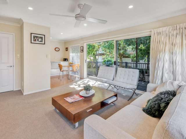 5 Seymour Road Mellons Bay_2