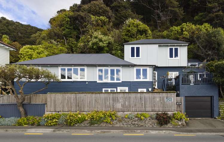 625 Marine Drive Days Bay_2