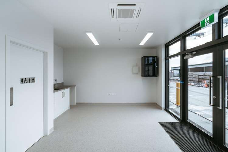 Unit 2/14C Harvard Way Mt Maunganui_8