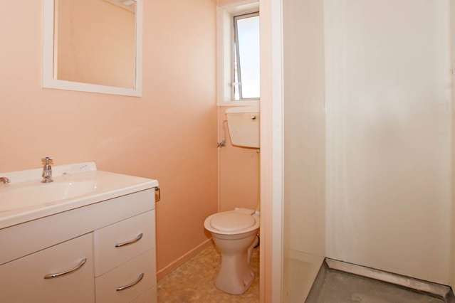 2/12a Nelson Street Papakura_4