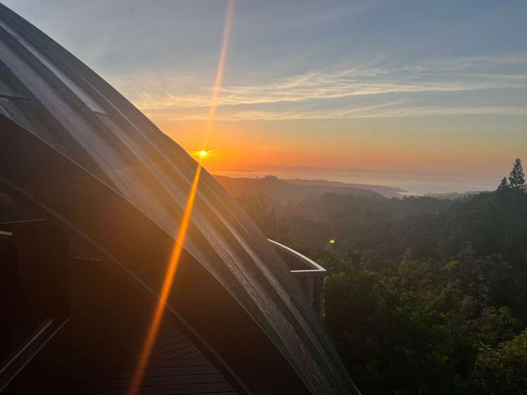 442/454 Scenic Drive Waiatarua_9