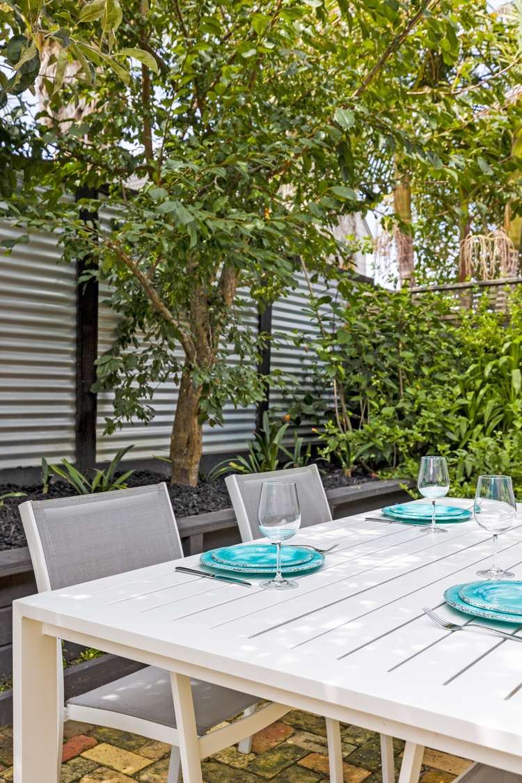 2/1 Gatman Street Birkdale_20