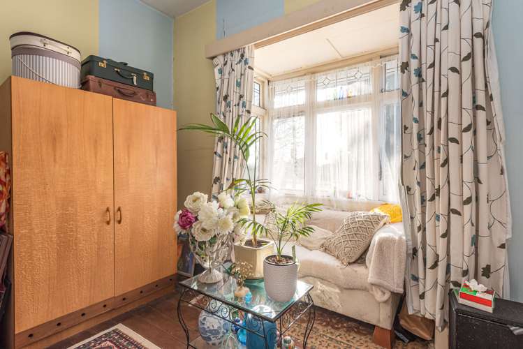 664 Avonside Drive Avonside_10