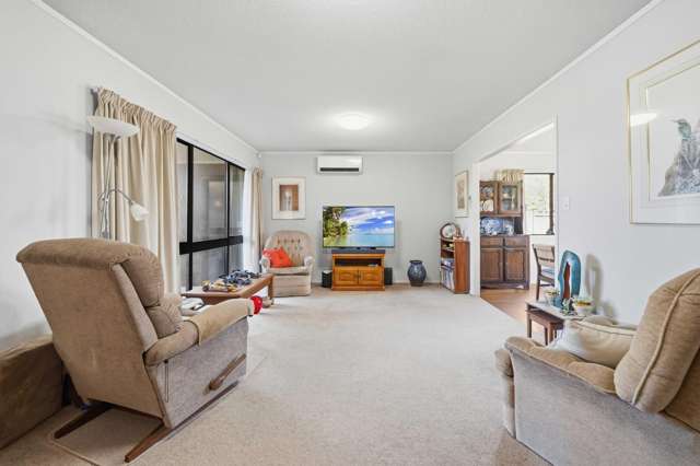 28 Evanda Crescent Conifer Grove_1