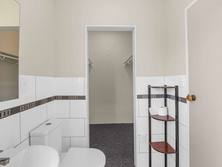 3 Kirkcaldie Grove Levin_17