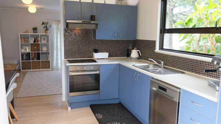 1 Titchener Street New Lynn_10