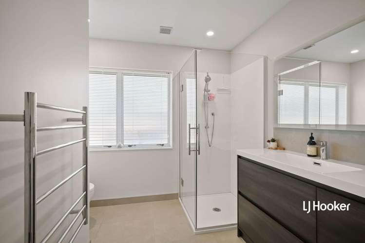 1 Island Vista Athenree_20