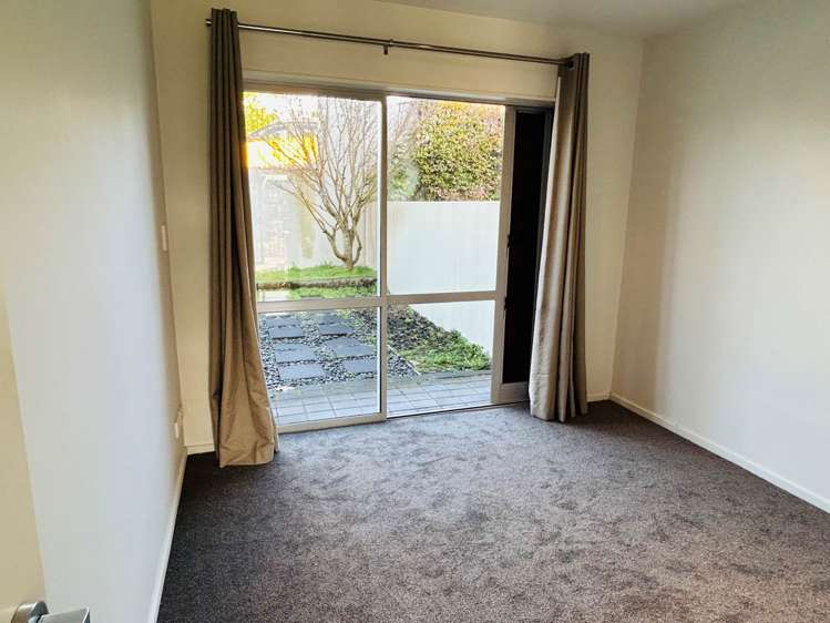 E2/71 Spencer Road Oteha_11