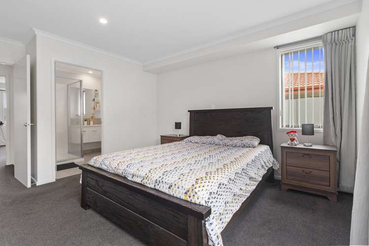 6 Muirfield Crescent Aongatete_7