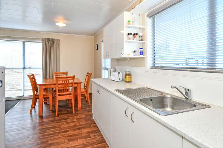 27 Heather Green Avenue Meremere_7