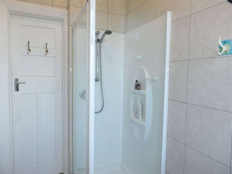 11 Kitchener Square Highfield_12