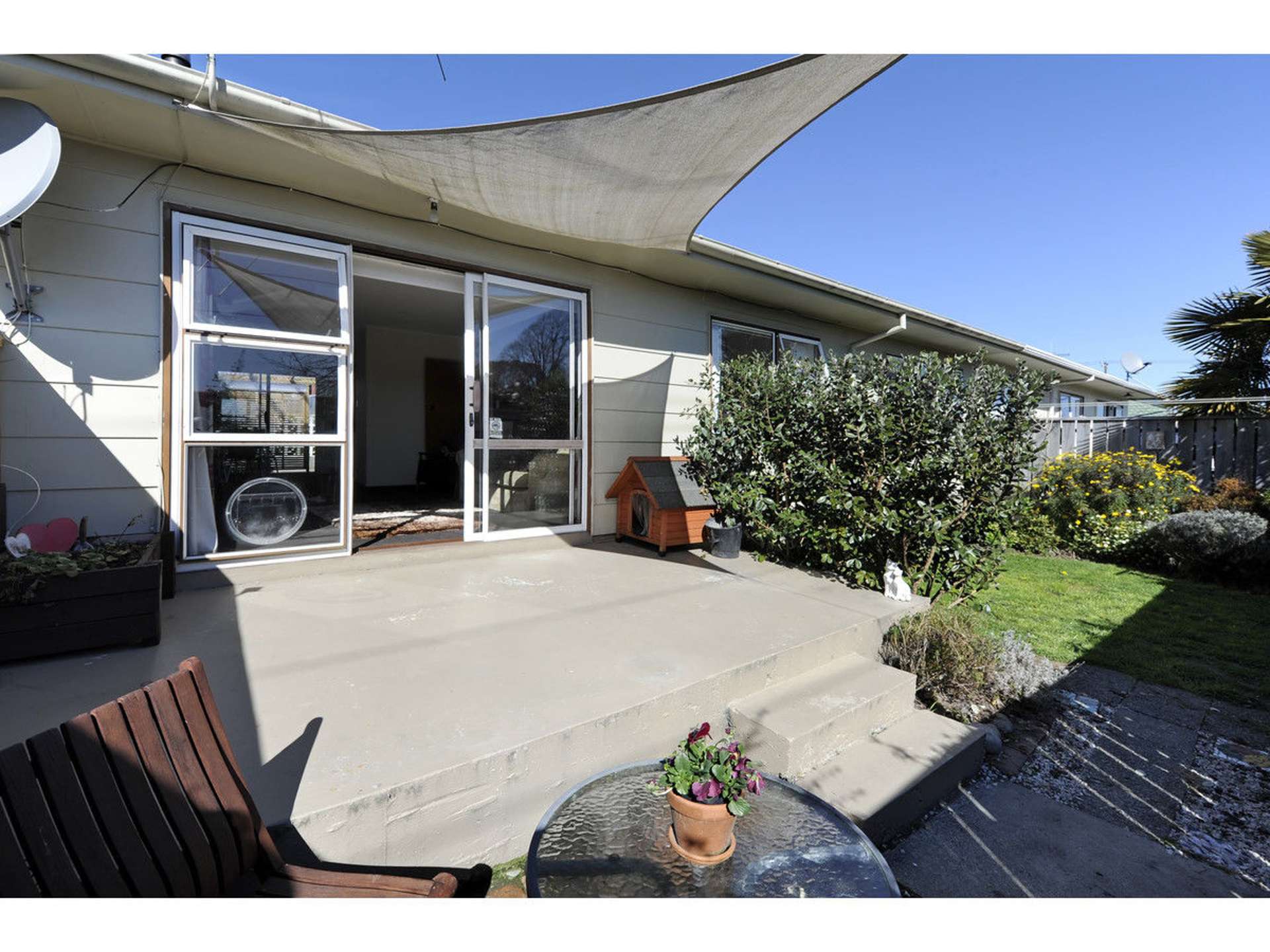 2/11 Lichfield Street Stoke_0