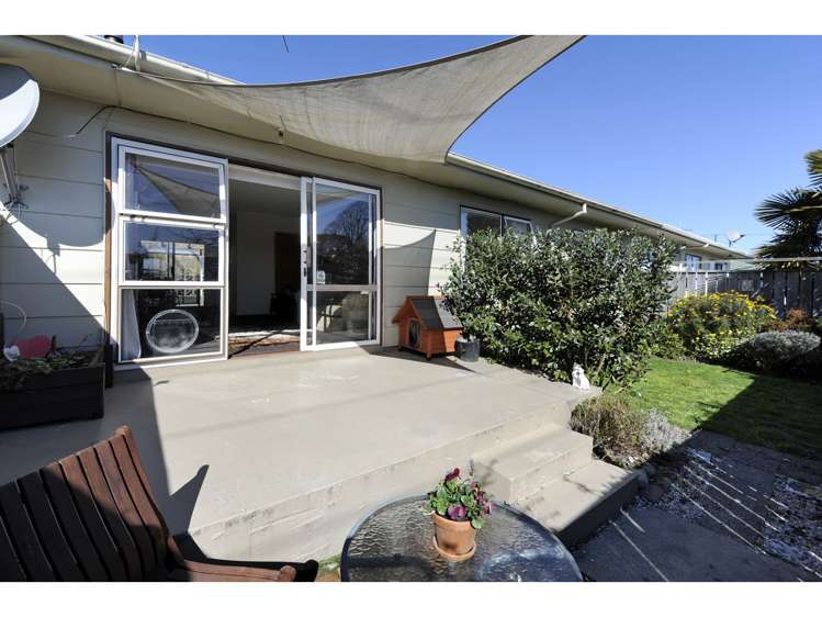 2/11 Lichfield Street Stoke_0