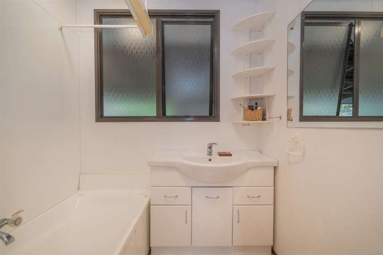 16 Windsor Drive Tairua_11