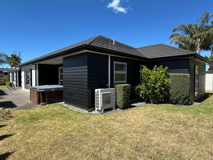 15 Pompano Key Papamoa_15