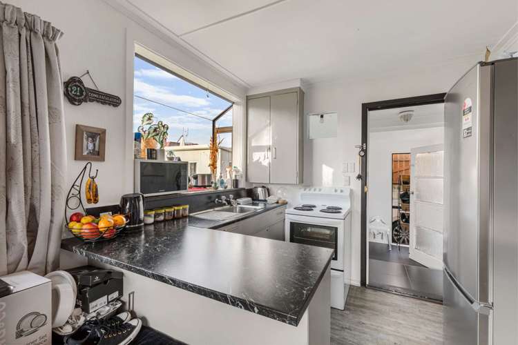 3/668 Whangaparaoa Road Stanmore Bay_1