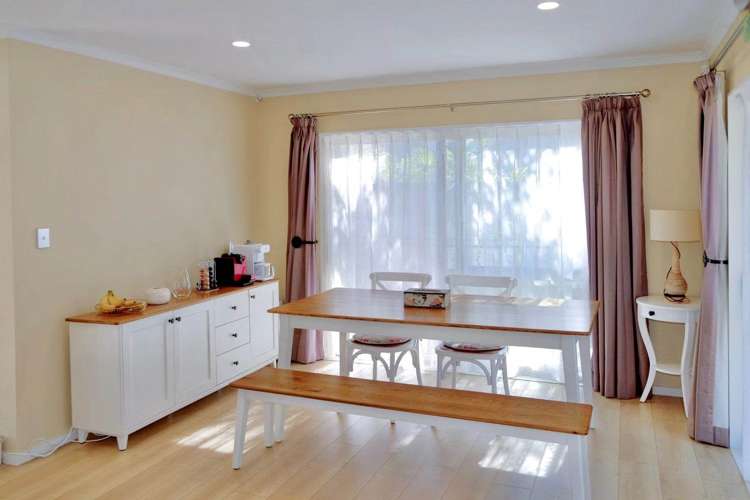 7 Galora Close Flat Bush_12