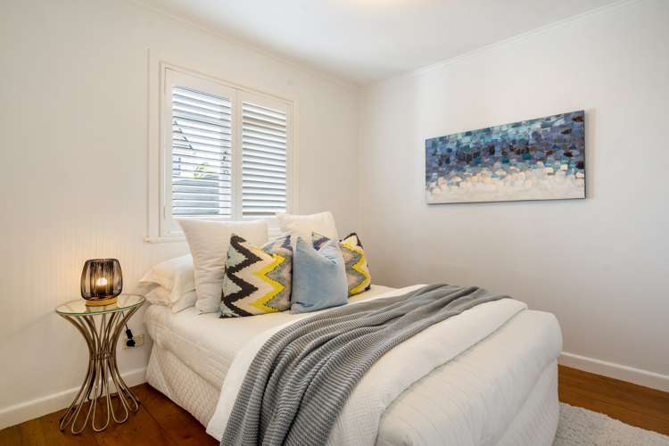 42a Old Lake Road Narrow Neck_19