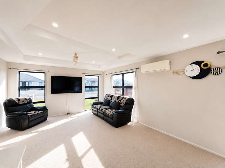 5 Dahlia Drive Wigram_14