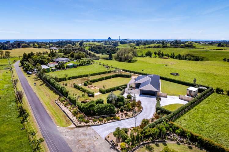 135 Sealy Road Omata_25