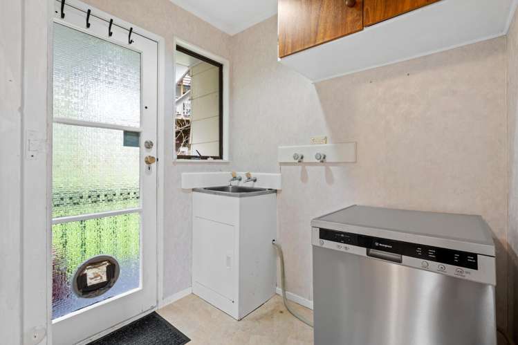 8 Tikorangi Place Morningside_12