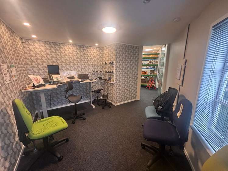 Unit 5a, 33 Kaiwharawhara Road Kaiwharawhara_3