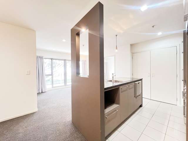 220/4 Wagener Place Mount Albert_1