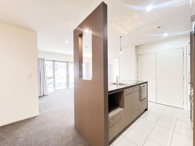 220/4 Wagener Place Mount Albert_1