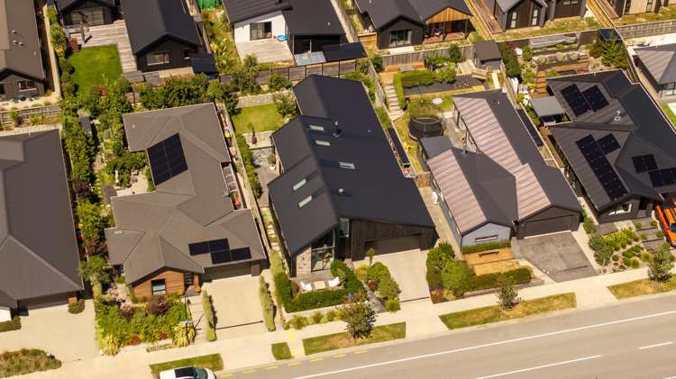 9 Howden Drive Jacks Point_21