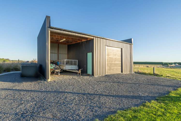 89 Sunrise Drive Seaward Bush_25