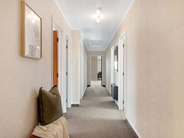 4 Sandstrom Grove Feilding_15