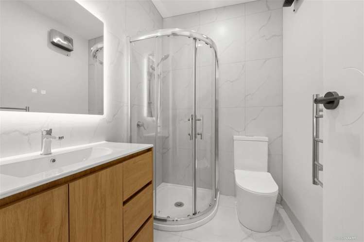 13/17 Parker Avenue New Lynn_11