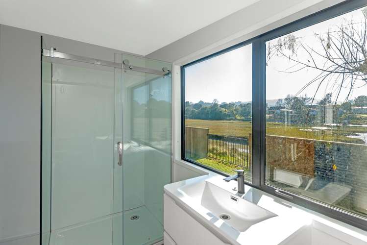 2 Cobden Street Gisborne_31