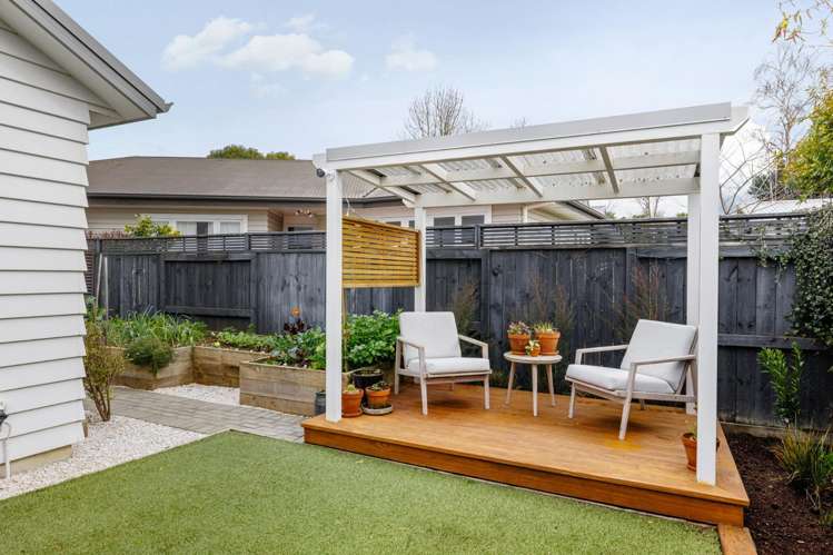 93 Scott Street 11373_5