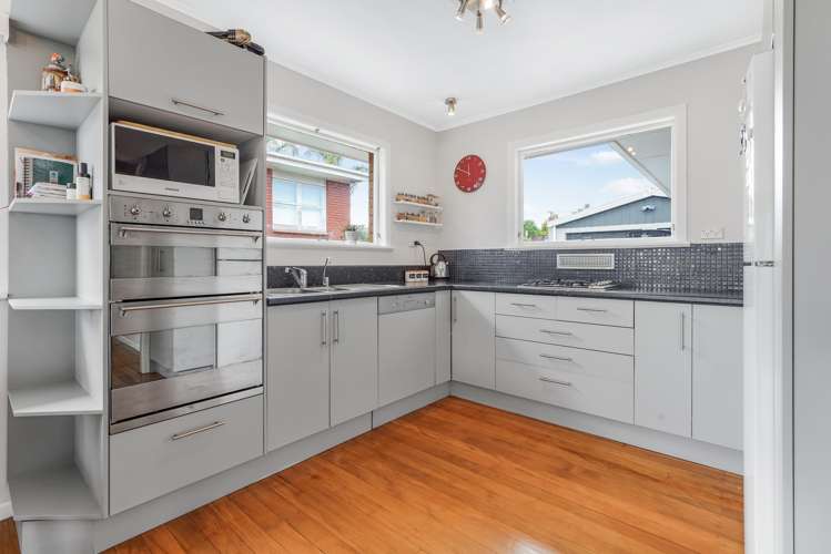 17 Hamblyn Crescent Nawton_10