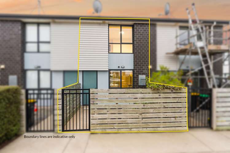 4/14 Buffon Street Waltham_13