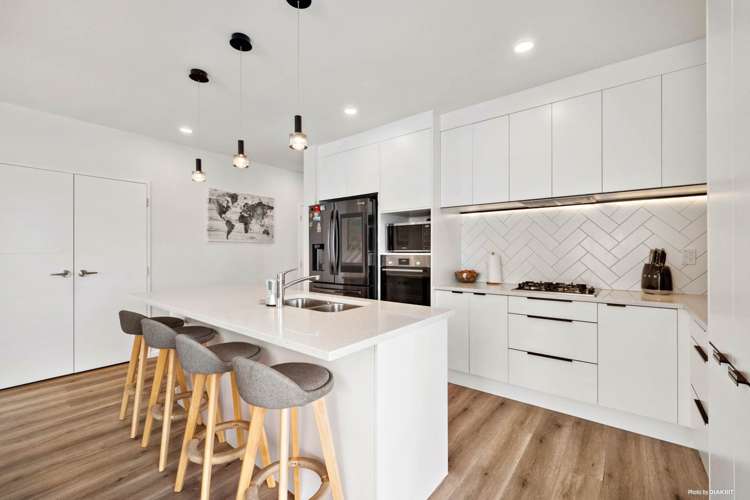 114 Parkview Drive Gulf Harbour_7