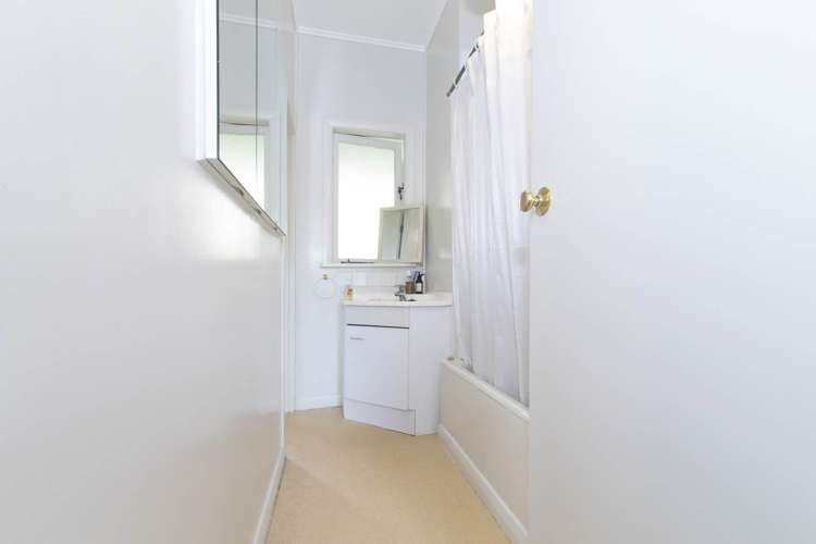 81 Atkinson Road Titirangi_10