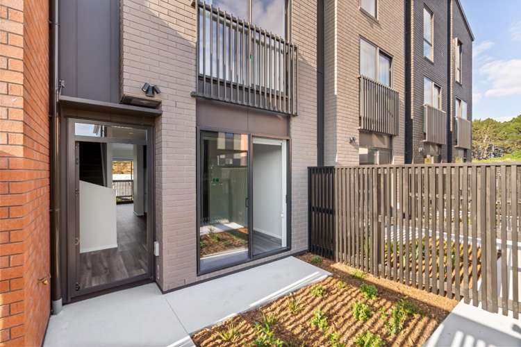 4/17 Clearwater Street 11329_14