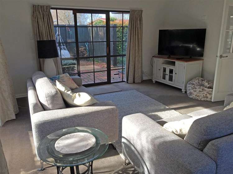 2/84 Memorial Avenue Ilam_7