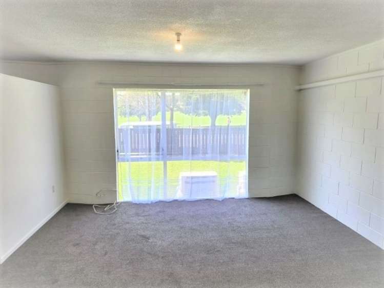 2/897 Heaphy Terrace 1055_3